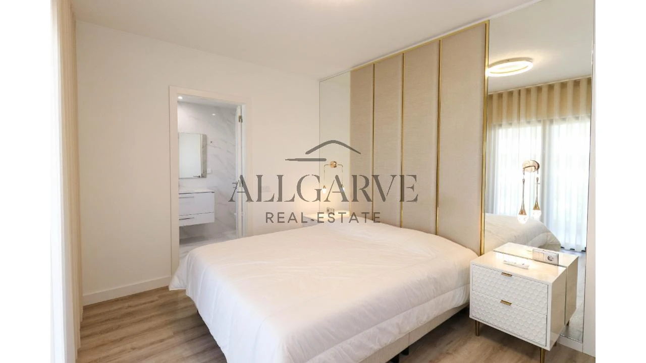 Apartamento T3 para Venda em Portimão Foto 16