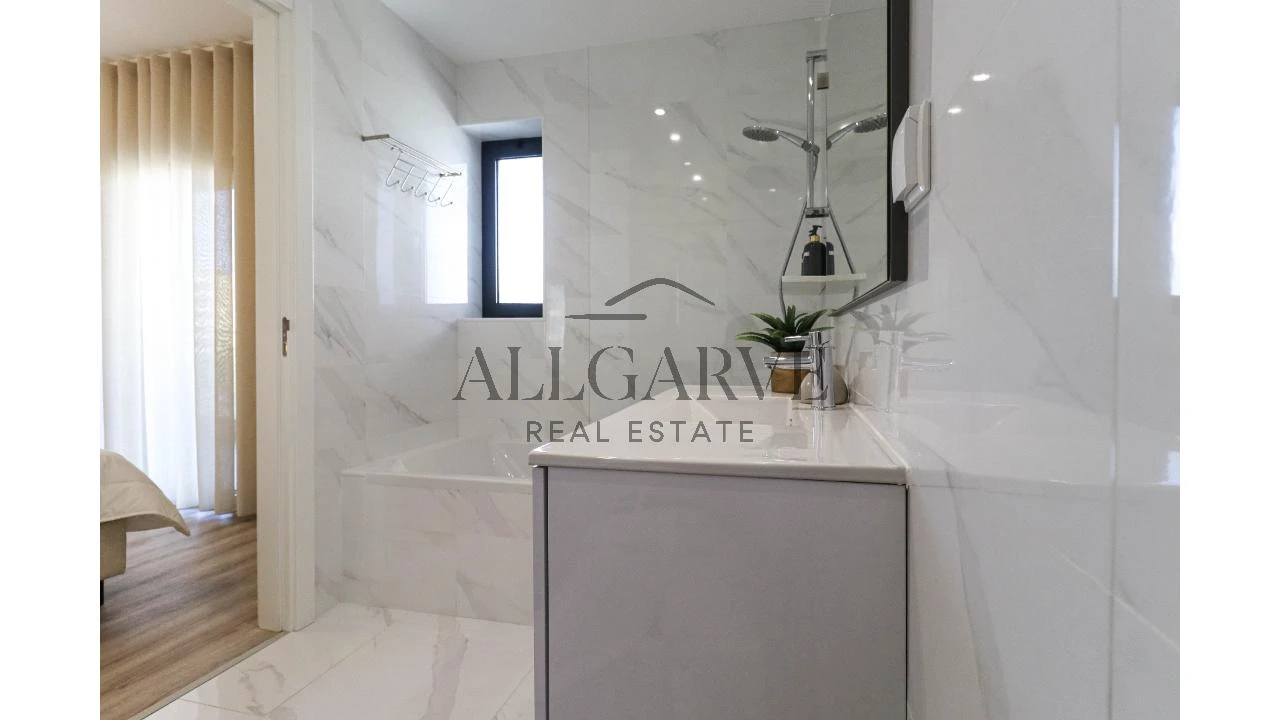 Apartamento T3 para Venda em Portimão Foto 18