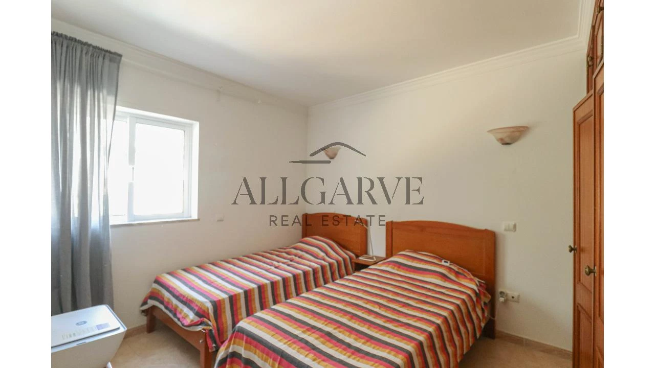 Apartamento T2 para Venda em Albufeira e Olhos de Água Foto 8