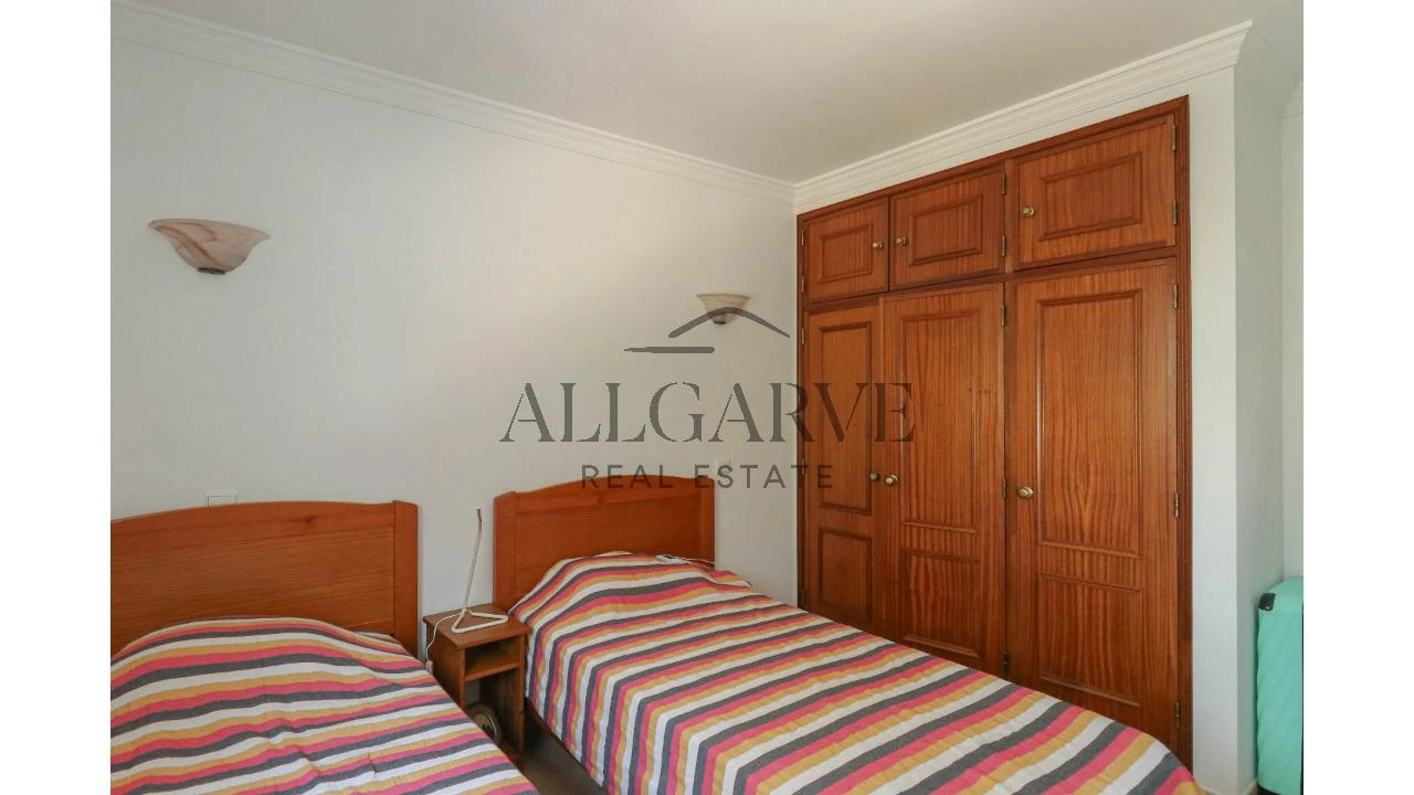 Apartamento T2 para Venda em Albufeira e Olhos de Água Foto 9
