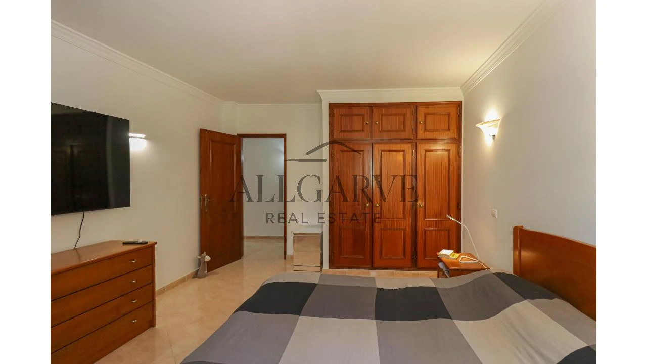 Apartamento T2 para Venda em Albufeira e Olhos de Água Foto 14