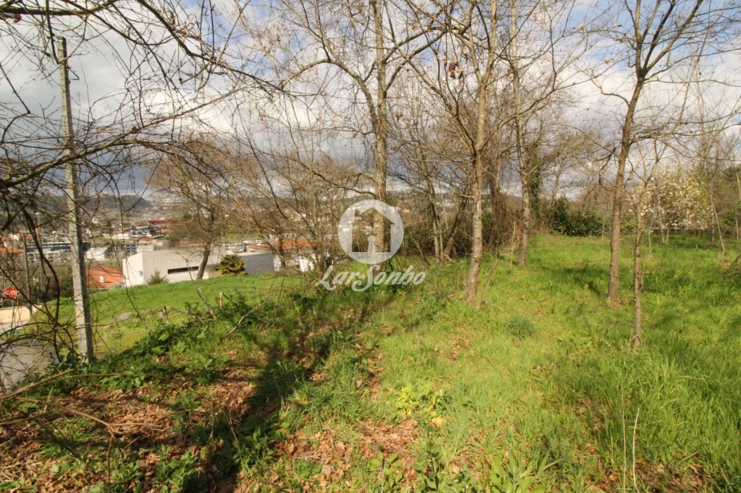 Terreno para Venda em Cepães e Fareja Foto 4