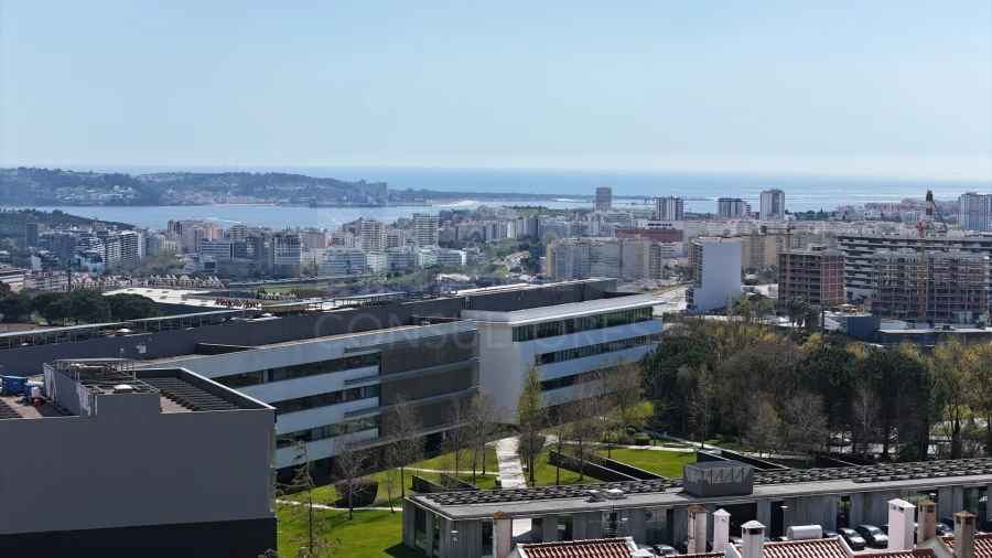 Moradia T4 para Venda em Alfragide Foto 8