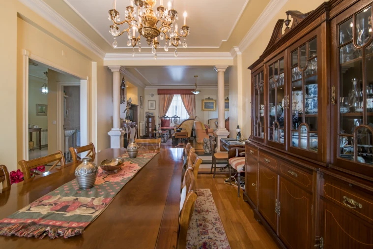 Moradia T4 para Venda em Alfragide Foto 2