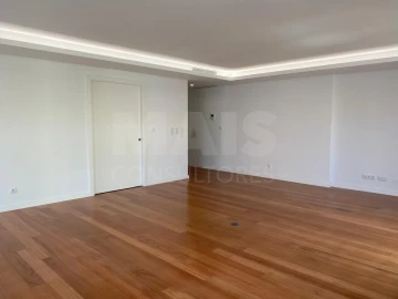 Apartamento T3 para Venda em Arroios