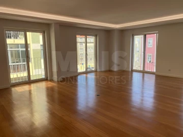 Apartamento T3 para Venda em Arroios