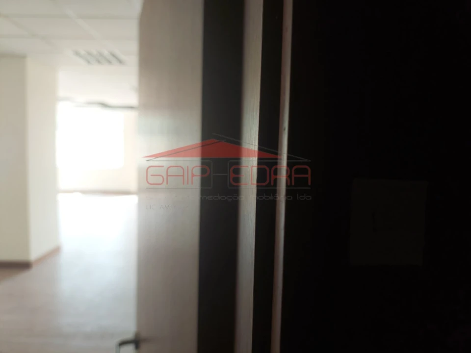 Escritório para Venda em Tavarede Foto 9