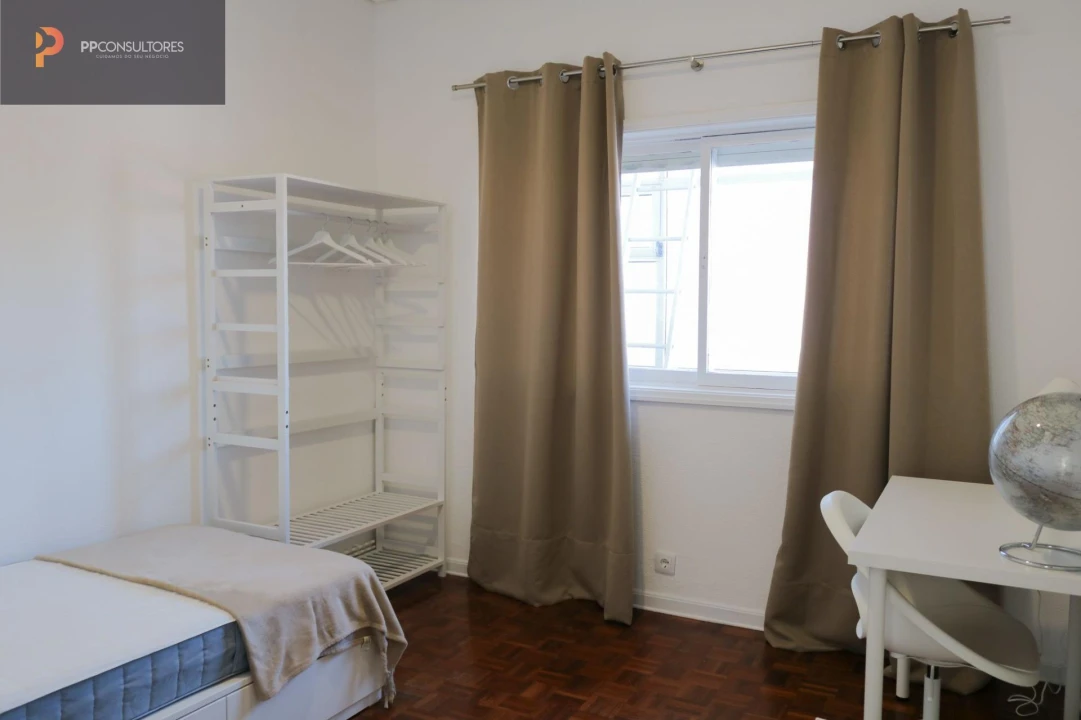 Apartamento T5 para Venda em Glória e Vera Cruz Foto 2