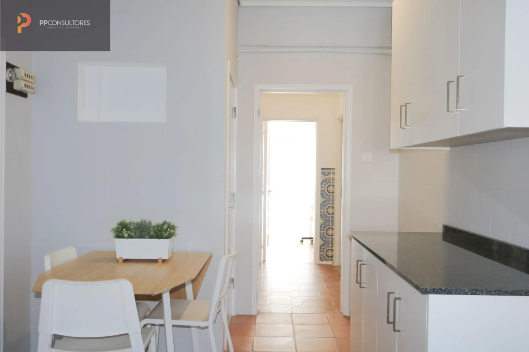 Apartamento T5 para Venda em Glória e Vera Cruz Foto 4