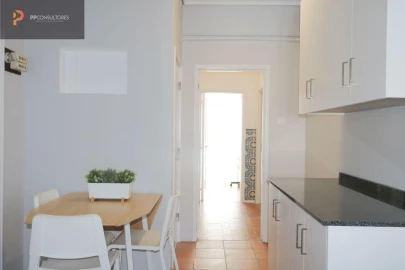 Apartamento T5 para Venda em Glória e Vera Cruz