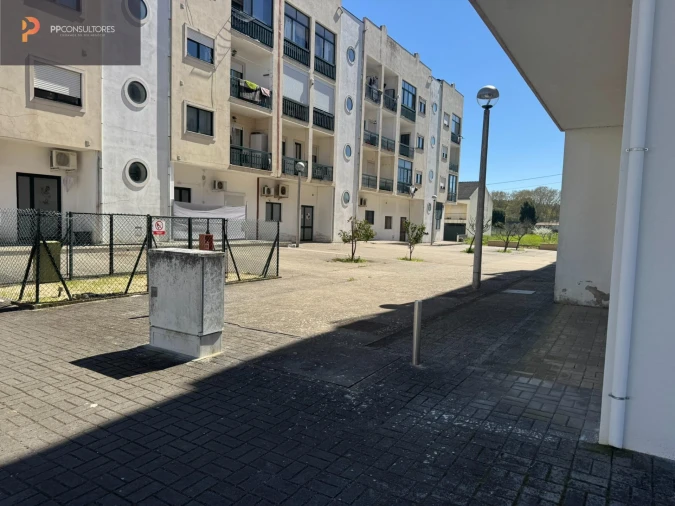 Apartamento T2 para Venda em Avelãs de Caminho Foto 2