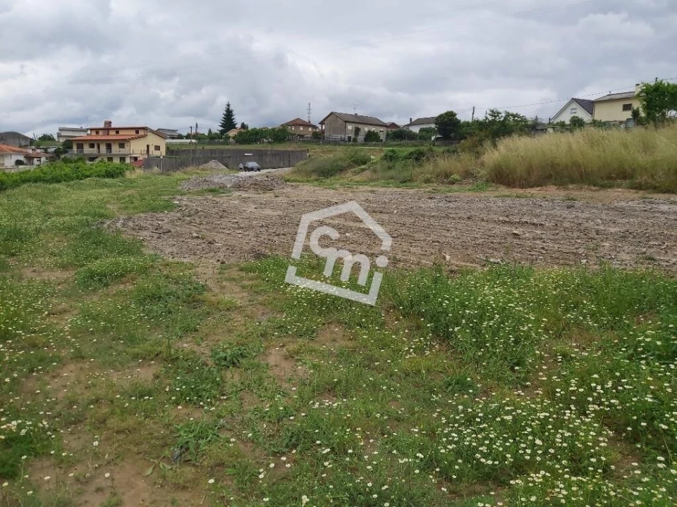 Terreno para Venda em Unhão e Lordelo Foto 9