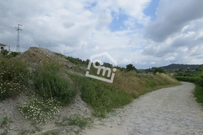 Terreno para Venda em Unhão e Lordelo