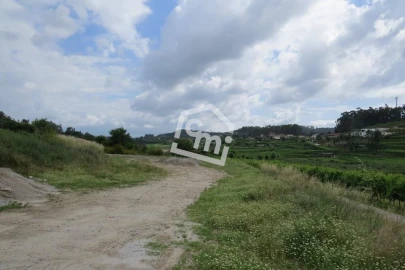 Terreno para Venda em Unhão e Lordelo