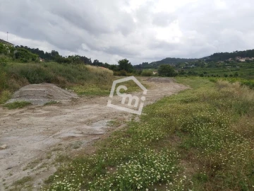 Terreno para Venda em Unhão e Lordelo