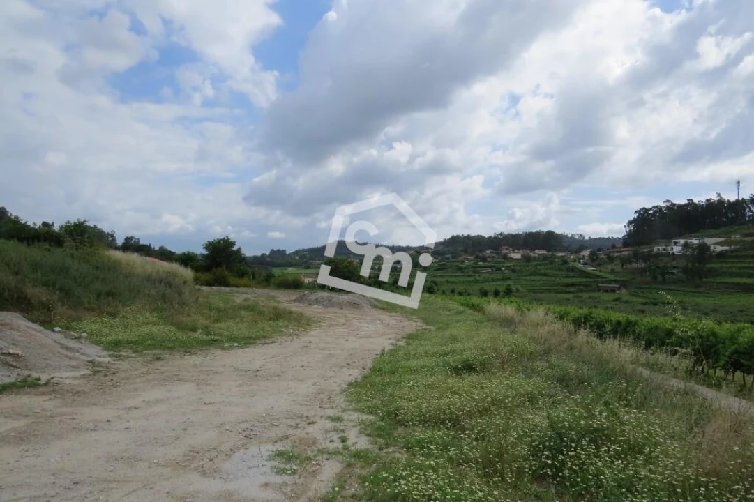 Terreno para Venda em Unhão e Lordelo Foto 3