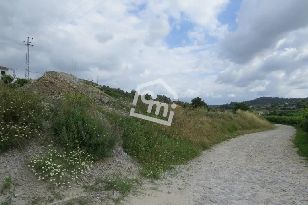 Terreno para Venda em Unhão e Lordelo Foto 6