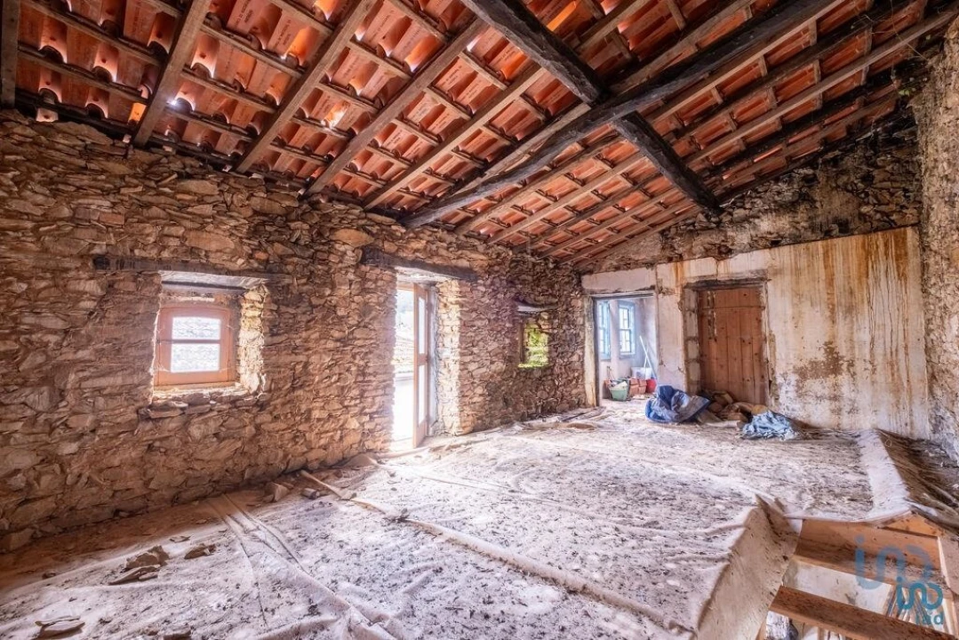 Moradia T3 para Venda em Espinho Foto 6