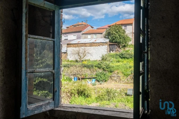 Moradia T3 para Venda em Espinho Foto 11