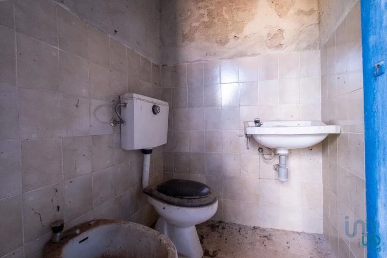 Moradia T3 para Venda em Espinho Foto 10