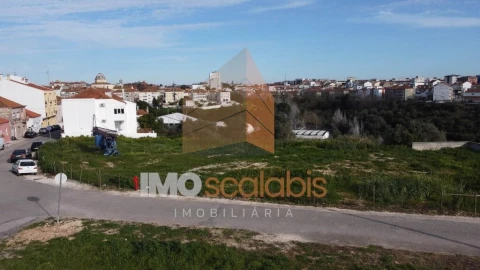 Terreno para Venda em Romeira e Várzea