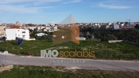 Terreno para Venda em Romeira e Várzea