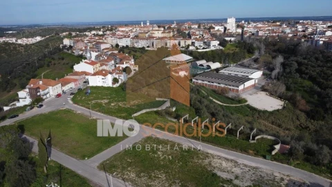 Terreno para Venda em Romeira e Várzea