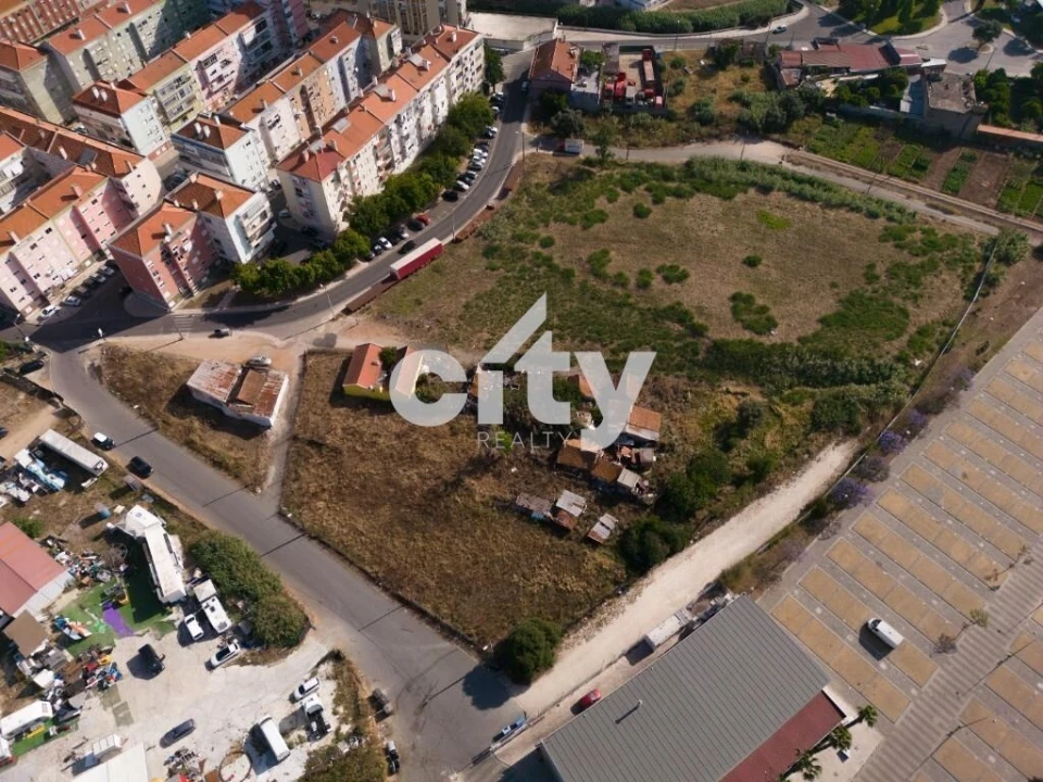Terreno para Venda em Odivelas Foto 5