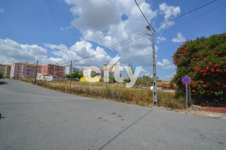 Terreno para Venda em Odivelas Foto 9