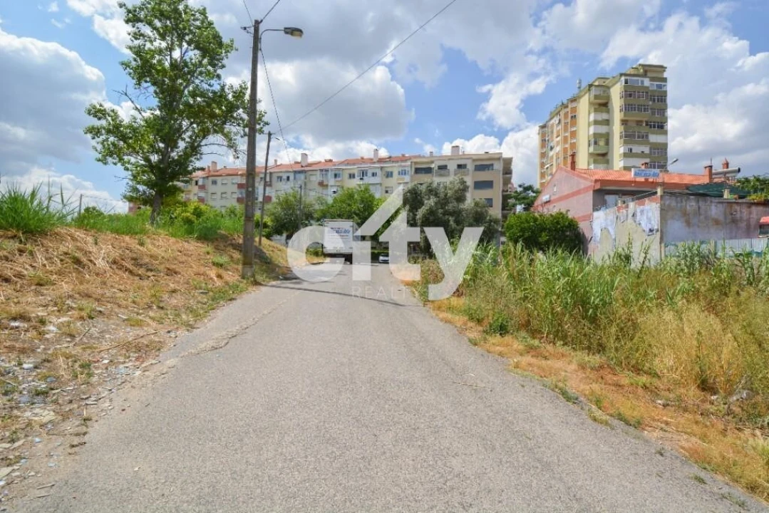 Terreno para Venda em Odivelas Foto 16