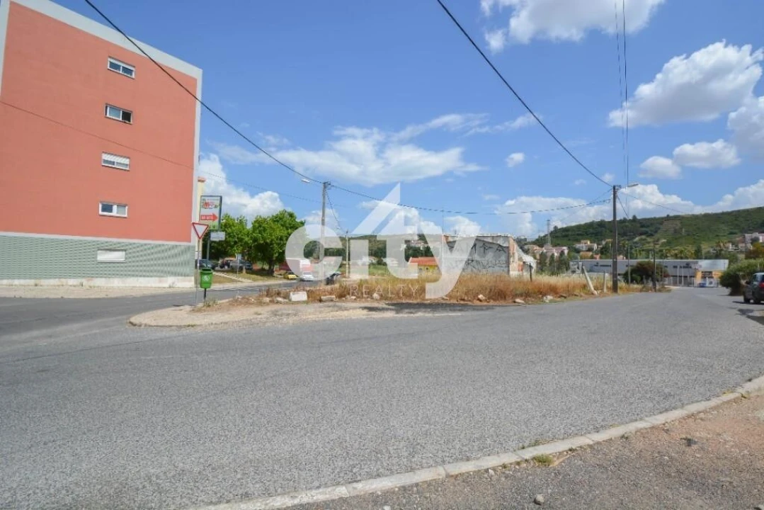 Terreno para Venda em Odivelas Foto 11