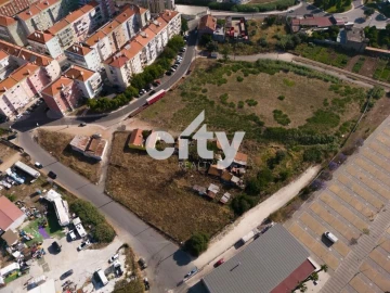Terreno para Venda em Odivelas