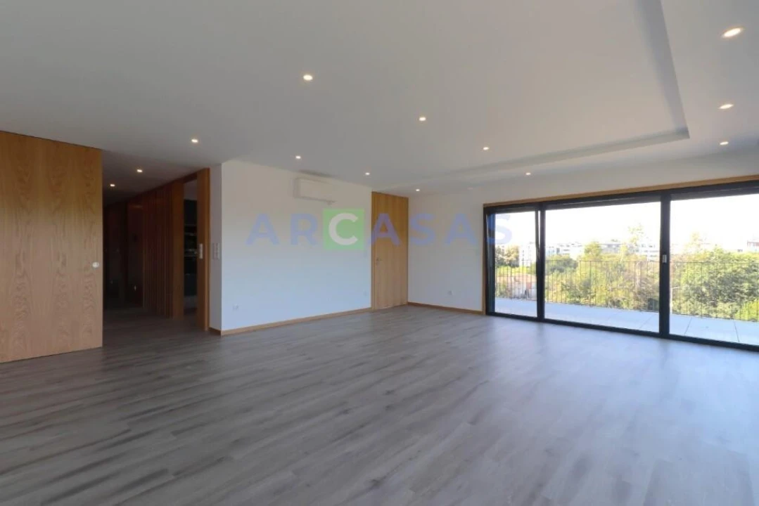 Apartamento T4 para Venda em Aguas Santas Foto 13