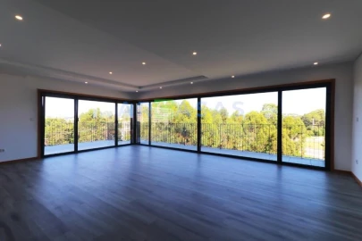 Apartamento T4 para Venda em Aguas Santas