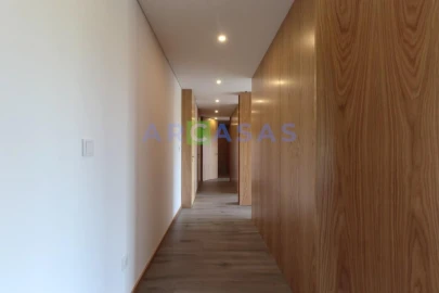 Apartamento T4 para Venda em Aguas Santas