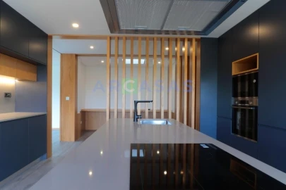 Apartamento T4 para Venda em Aguas Santas