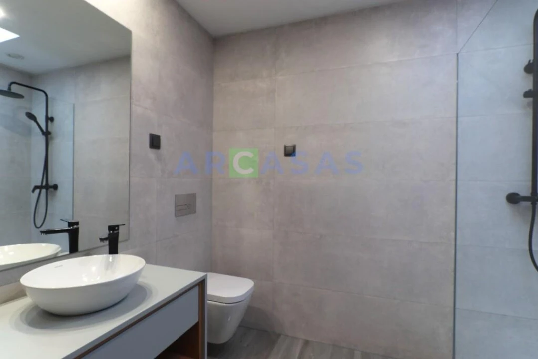 Apartamento T4 para Venda em Aguas Santas Foto 27