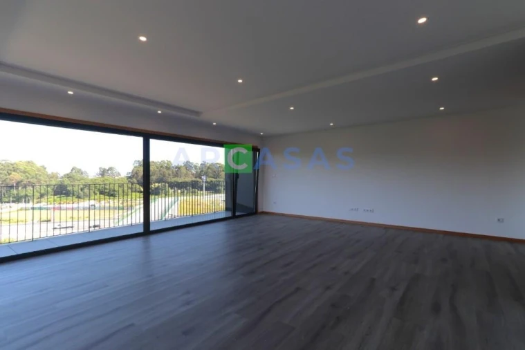 Apartamento T4 para Venda em Aguas Santas Foto 16