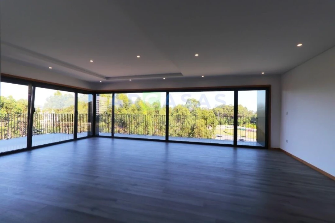 Apartamento T4 para Venda em Aguas Santas Foto 9