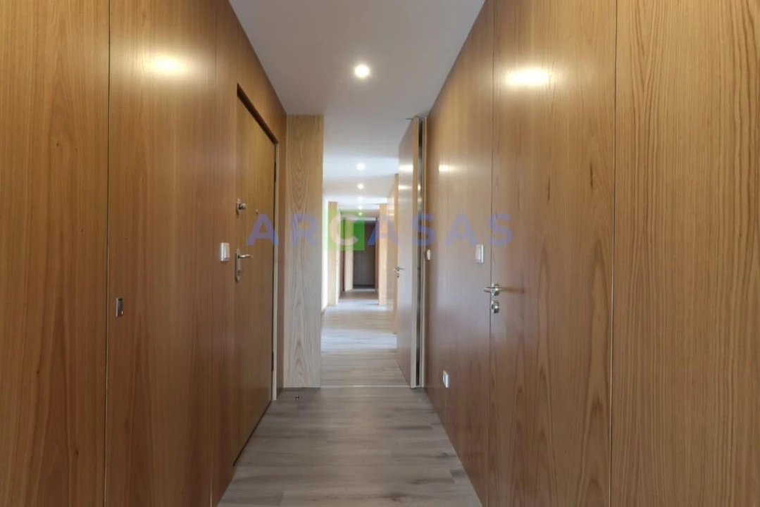 Apartamento T4 para Venda em Aguas Santas Foto 21
