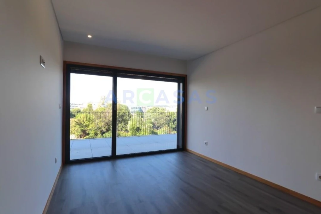 Apartamento T4 para Venda em Aguas Santas Foto 29