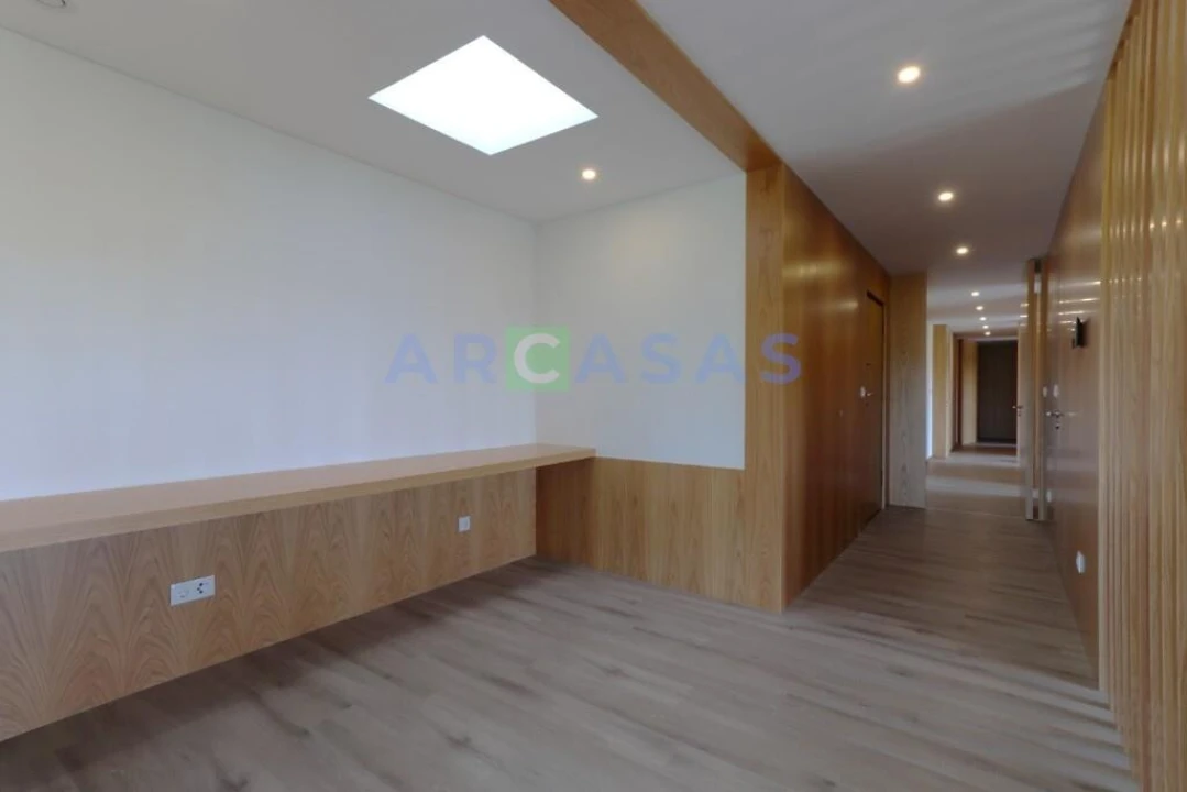 Apartamento T4 para Venda em Aguas Santas Foto 7