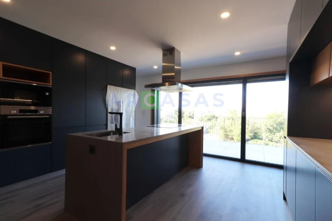 Apartamento T4 para Venda em Aguas Santas Foto 1
