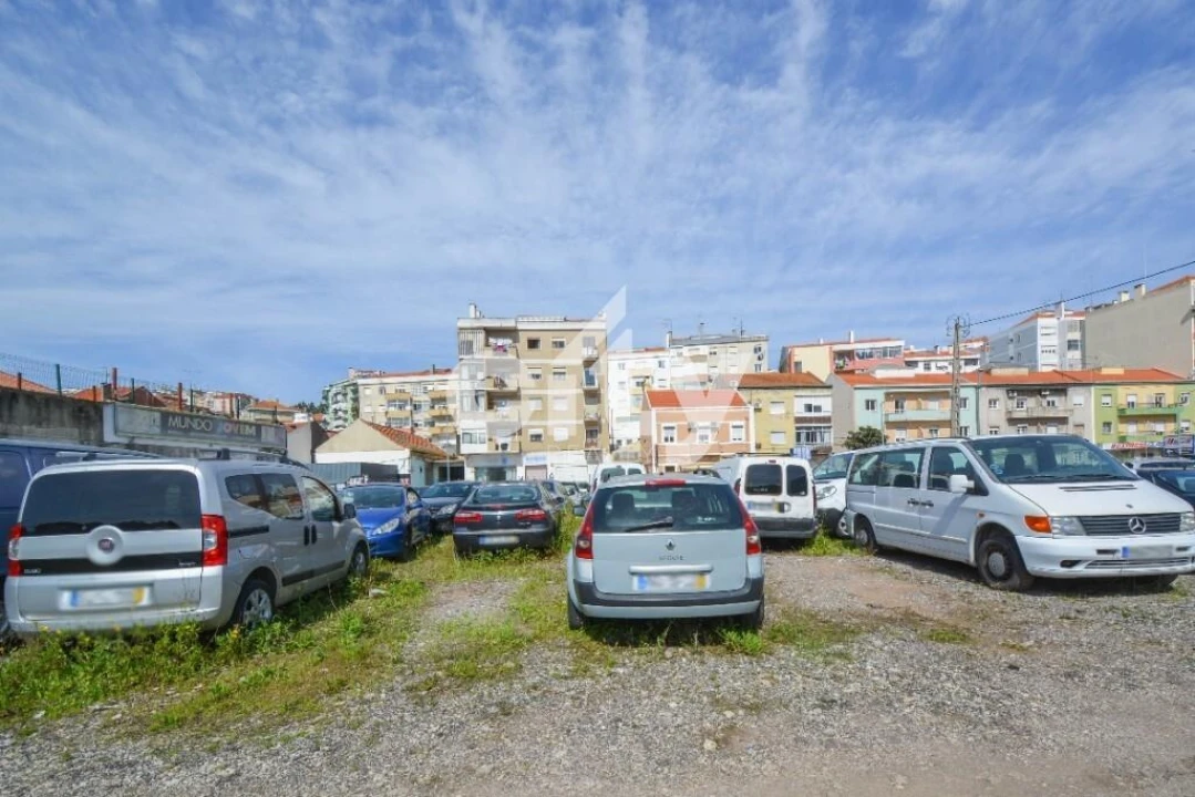 Terreno para Venda em Póvoa de Santo Adrião e Olival Basto Foto 14