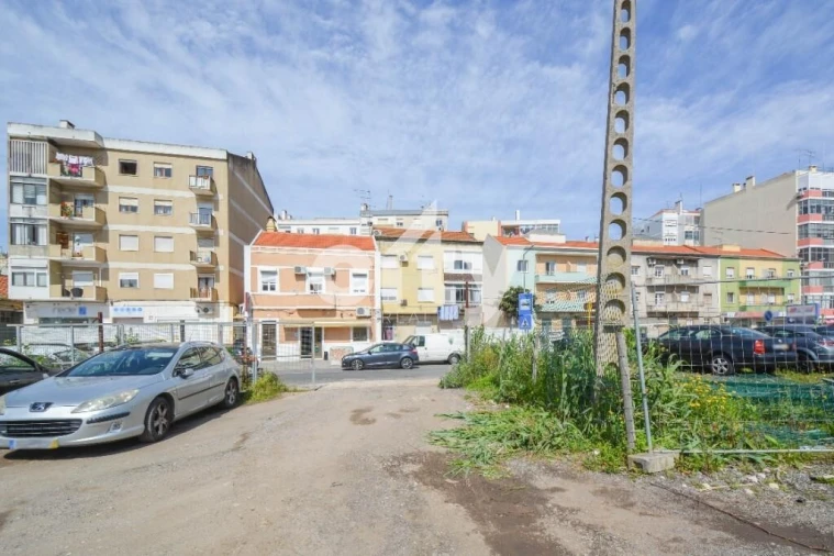 Terreno para Venda em Póvoa de Santo Adrião e Olival Basto Foto 21