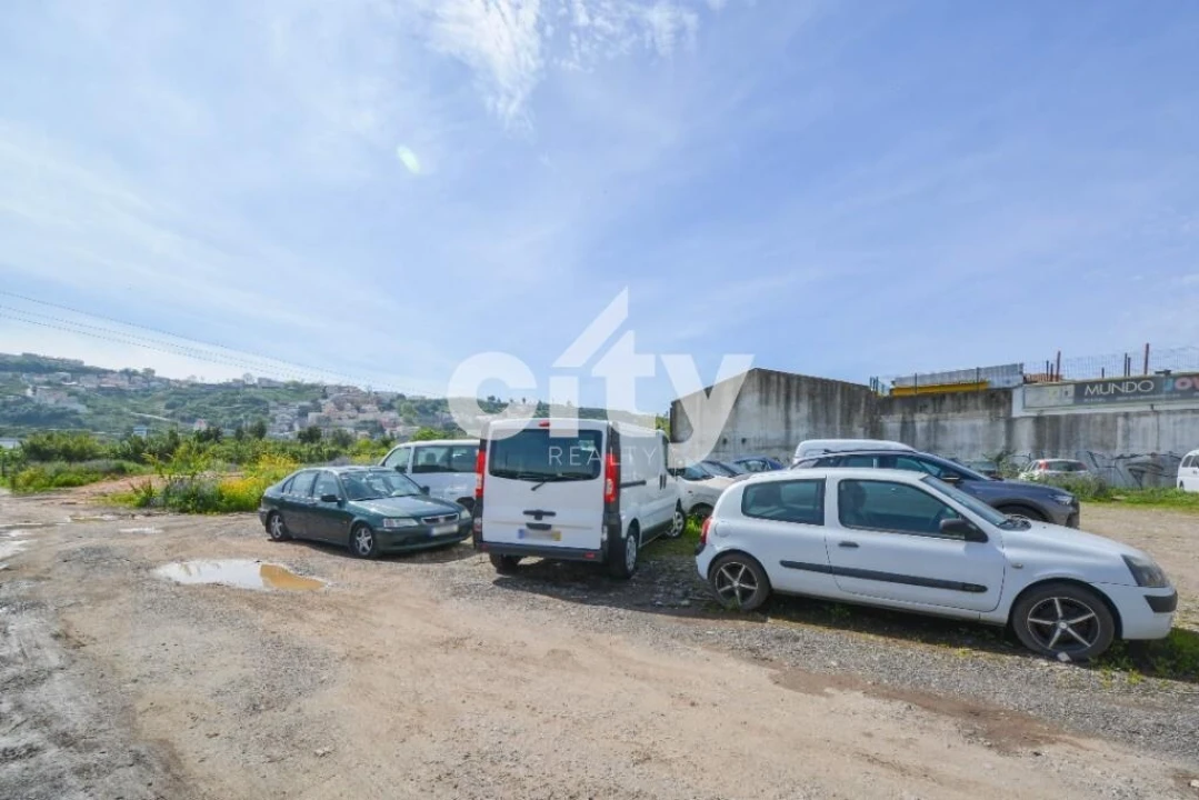 Terreno para Venda em Póvoa de Santo Adrião e Olival Basto Foto 4