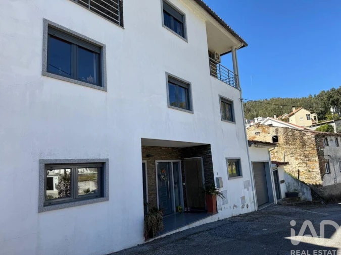 Moradia T4 para Venda em Troviscal Foto 30