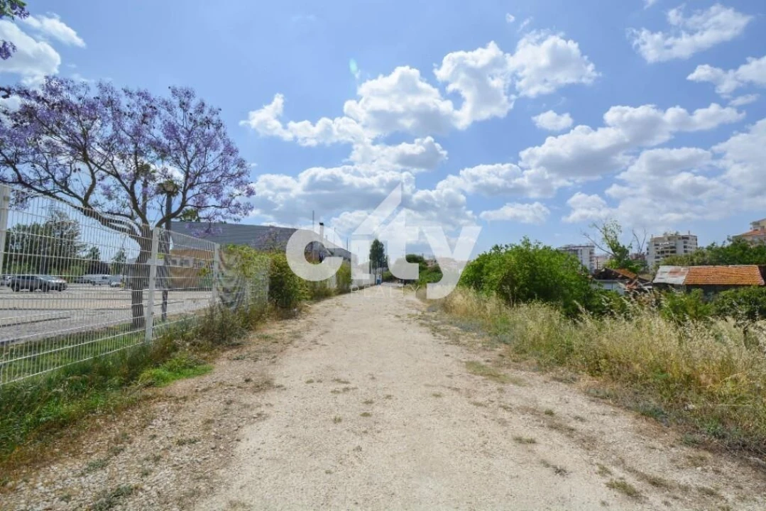 Terreno para Venda em Odivelas Foto 7
