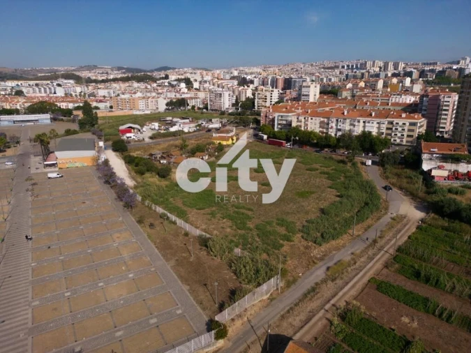 Terreno para Venda em Odivelas Foto 4