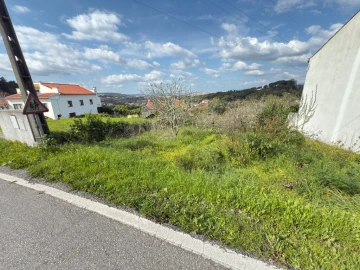 Moradia T4 para Venda em Eiras e São Paulo de Frades